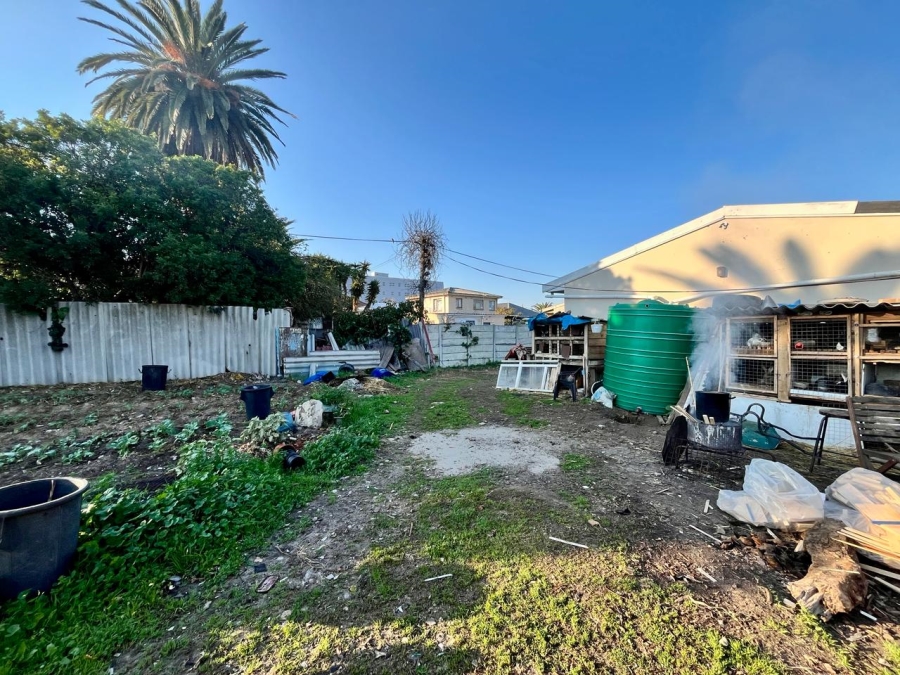 6 Bedroom Property for Sale in Riverton Western Cape